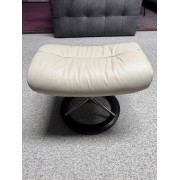 https://moebelbedburg.de/24330-thickbox_default/stressless-hocker-mit-signature-base-gleitfunktion-leder-paloma.jpg